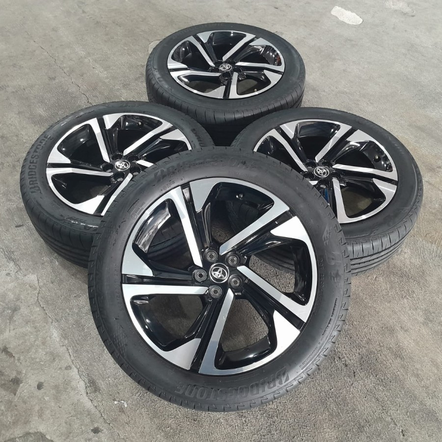 pelek seken bekas copotan mobil yaris cross ring 18 baut 5x100 + ban bridgestone