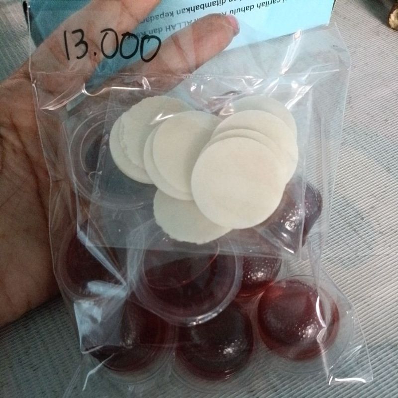 

MINUMAN PERJAMUAN KUDUS SET (10 PCS)