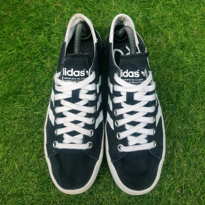 Sepatu Casual Second Adidas Court Vantage Size 41