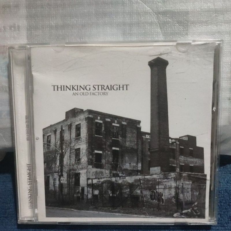 CD THINKING STRAIGHT - AN OLD FACTORY