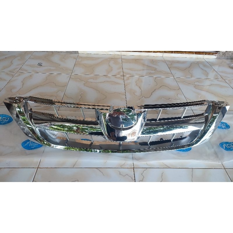 grill innova 2005 2006 2007 chrome