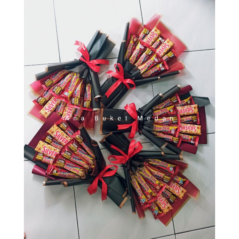 

buket beng beng / buket snack / hadiah ulang tahun hadian wisuda