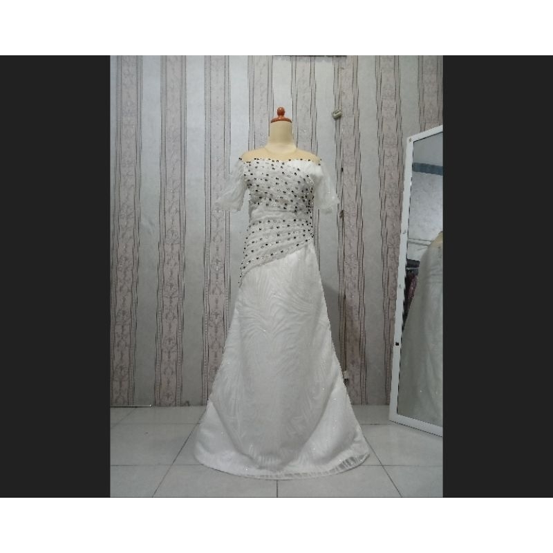 baju pesta party / gaun penyanyi / white dress