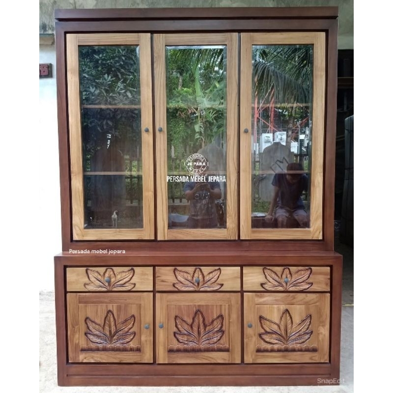 Lemari hias minimalis / Lemari hias jati / Lemari hias 3 pintu / Lemari / Lemari jati / Lemari minim