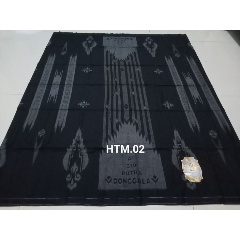 SARUNG DONGGALA HITAM MANGGIS