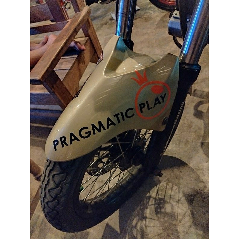 stiker cutting pragmatic play cocok motor mobil hp/laptop