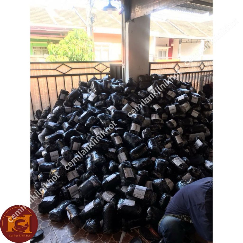 

Ay00! Usus Krispi / kripik usus 1 KG / 1KG usus Crispy bumbu Pedas daun jeruk