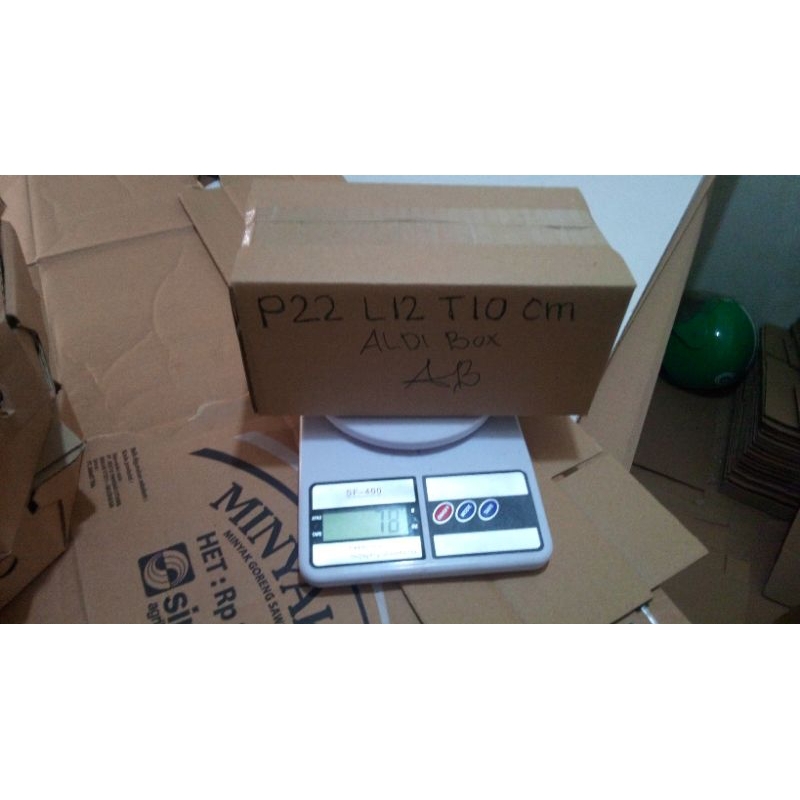 

Box packing polos ukuran 22×12×10cm
