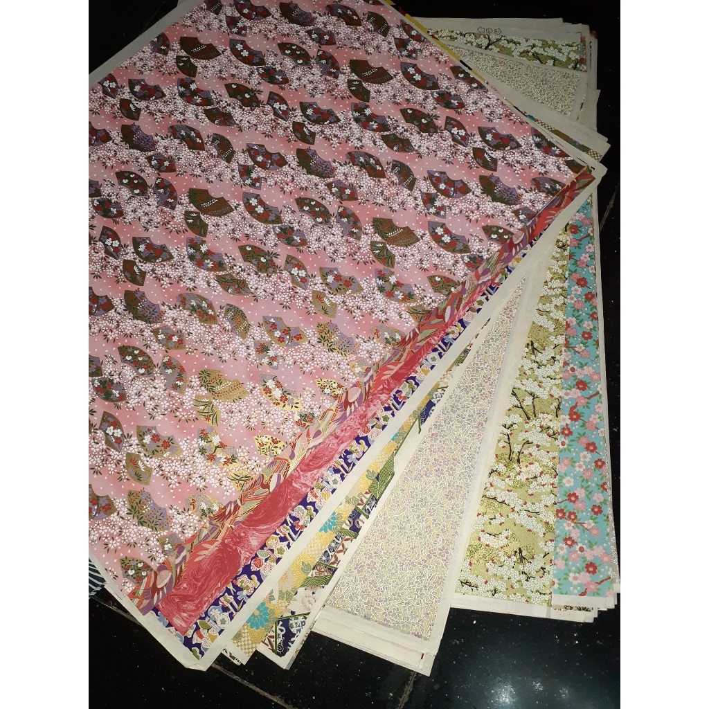 

Kertas washi yuzen washi paper buatan Jepang ukuran kira kira 46 x 63 cm