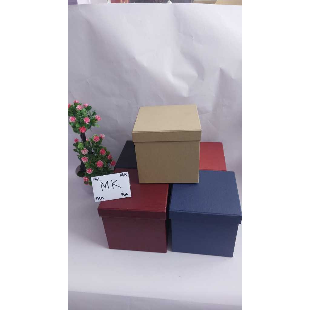 

hardbox/kotak lepas/15x15x15/box gift/kotak kado/ kotak hampers/kotak premium/kotak karton