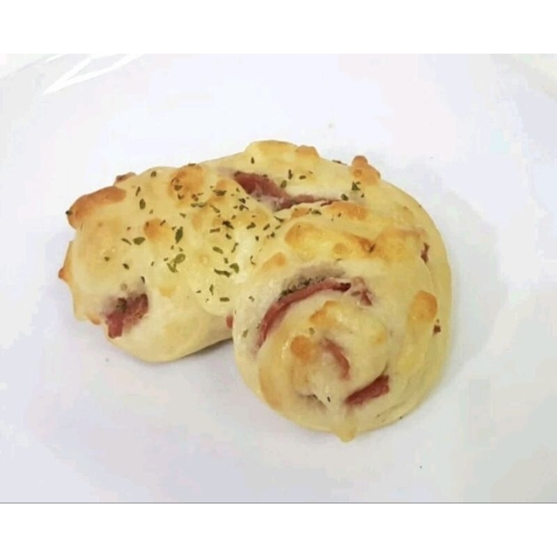 

SMOKED BEEF CHEESE(minimum 5, boleh mix roti manis lainnya)