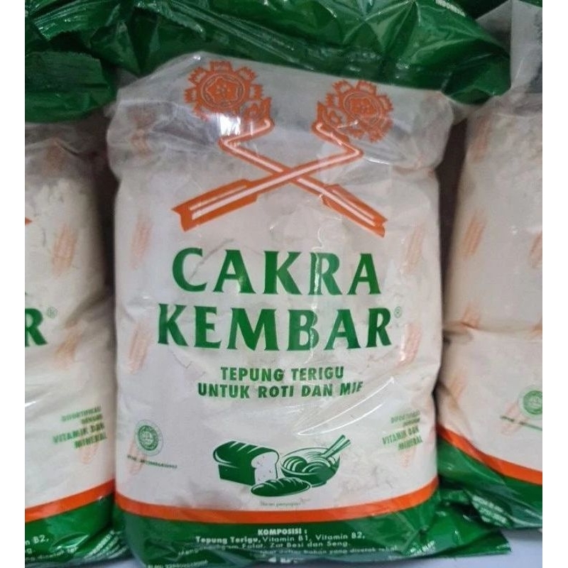 

Tepung Cakra Kembar Ekonomis 12x1kg 1dus