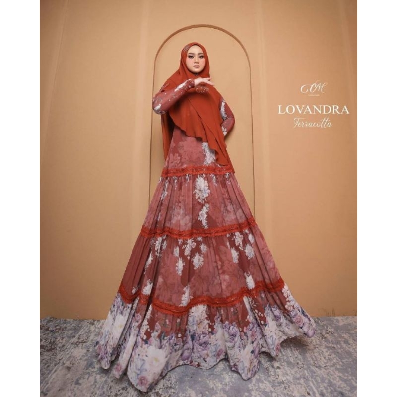 Lovandra Teracotta Set by Cynthia Mahendra