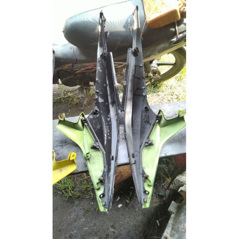 BODY SET KANAN KIRI YAMAHA XEON KARBU 125 XEON RC 125 oASLI ORIGINAL