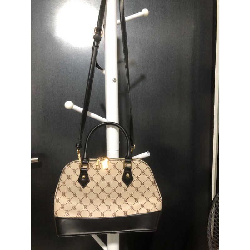 PRELOVED TAS BOSTANTEN