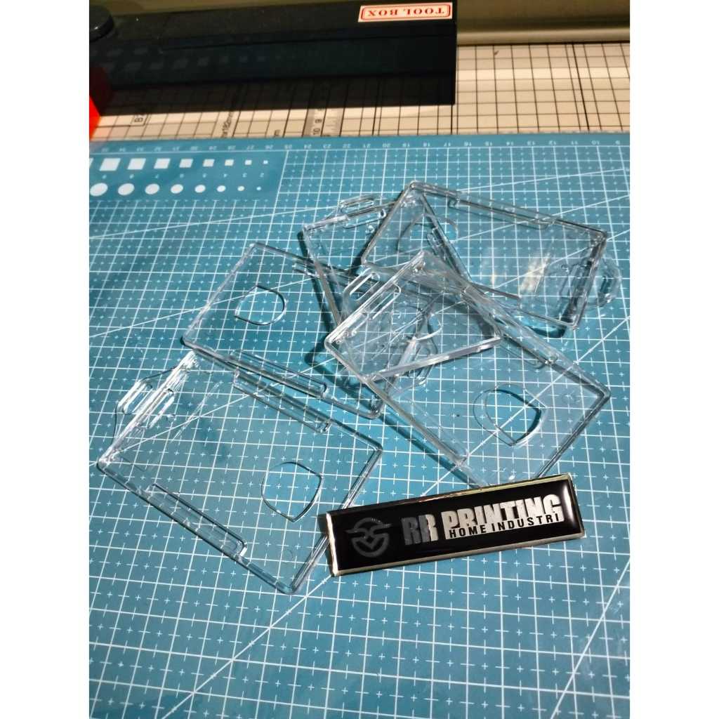 

KOTAK ID CARD TEMPAT ID CARD HOLDER FRAME ID ACRYLIK 1 PCS