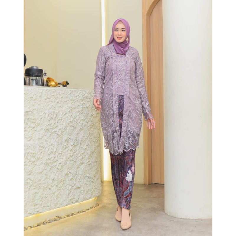 kebaya kutu baru moderen bahan tille bordir full payet/kebaya kutu baru full payet mewah moderen kek