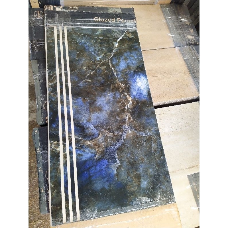 GRANIT TANGGA PLATINUM MARBLE 30X80