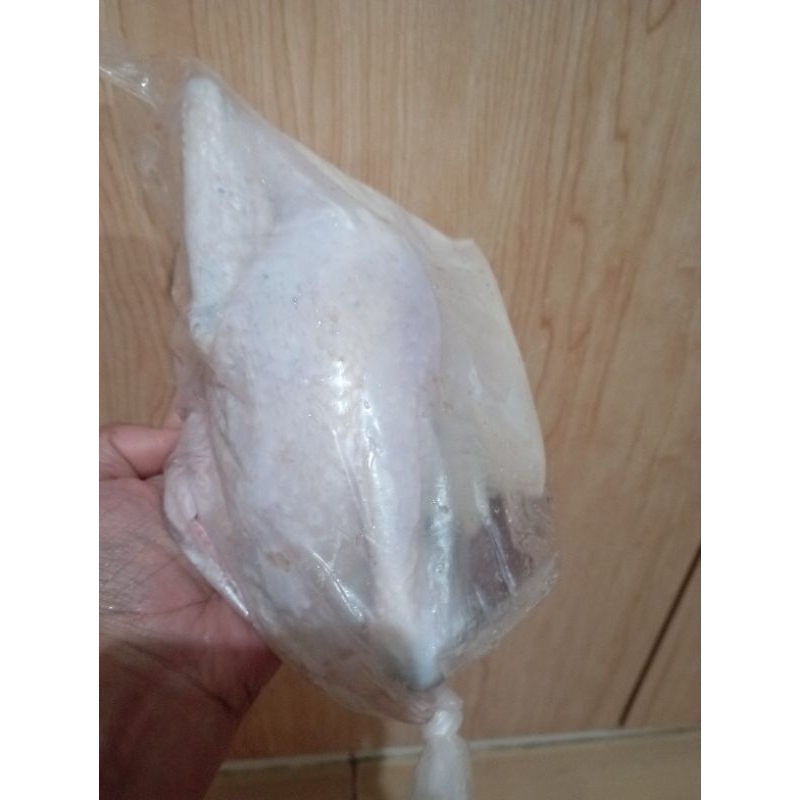 

Ayam kampung frozen 700-800gr (utuh)