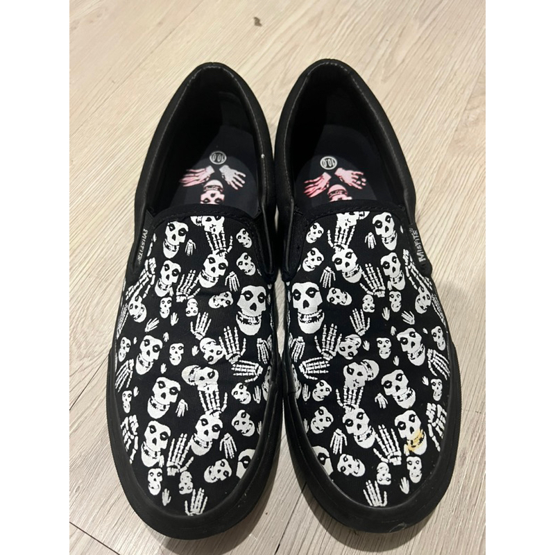 Sepatu Misfits Slip On Size 43/28cm Original