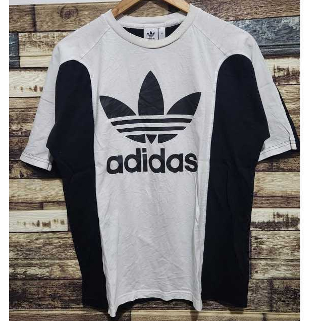Adidas 3 foil Big Logo Boyfriend White Black Tshirt ( Size S-M Lokal)