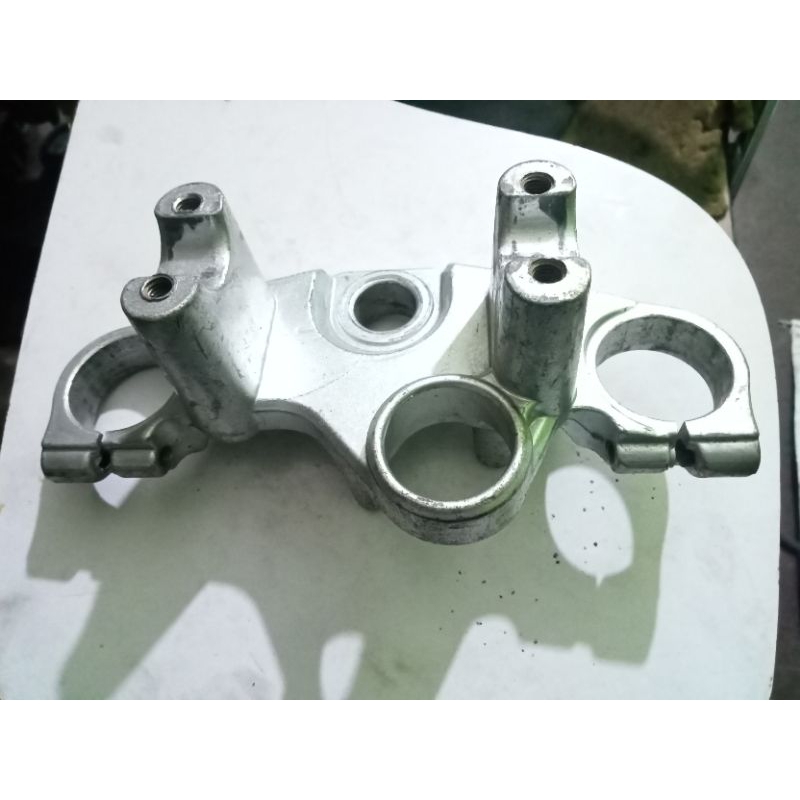 segitiga atas Yamaha Byson original copotan