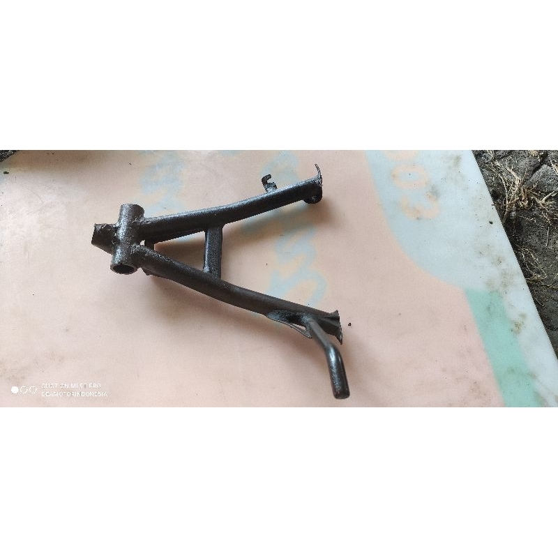 standar tengah Honda Supra fit