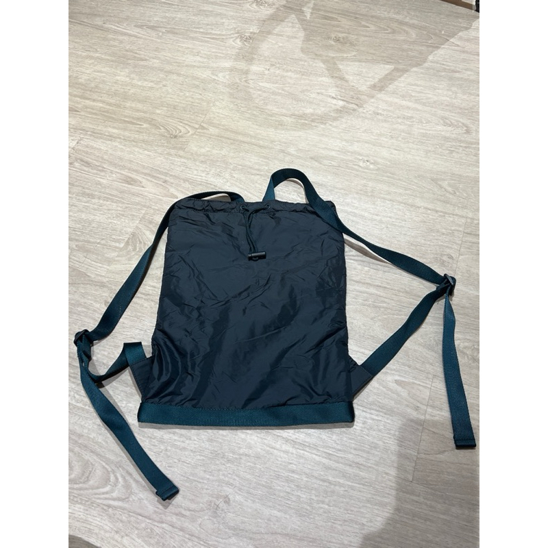 Uniqlo drawstring bag