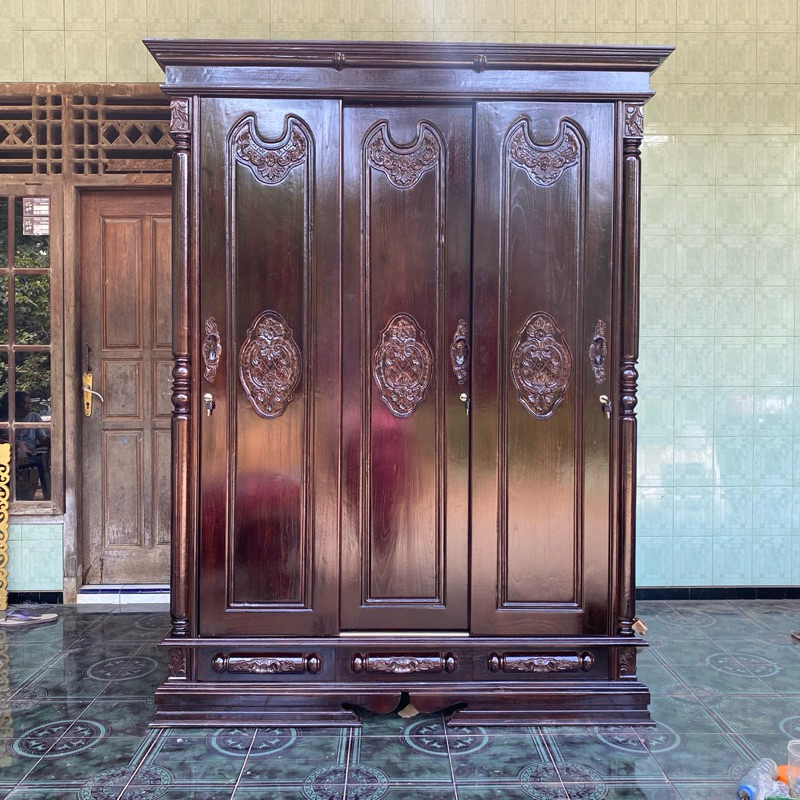 lemari pakaian kayu jati lemari peluru pintu 3 lemari sleding kayu jati