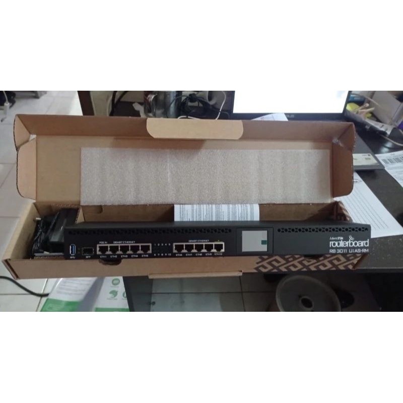 Mikrotik 3011 UiAS-RM /3011 UiAS)