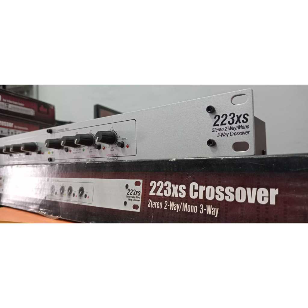 Crosover Dbx 223 XS Original