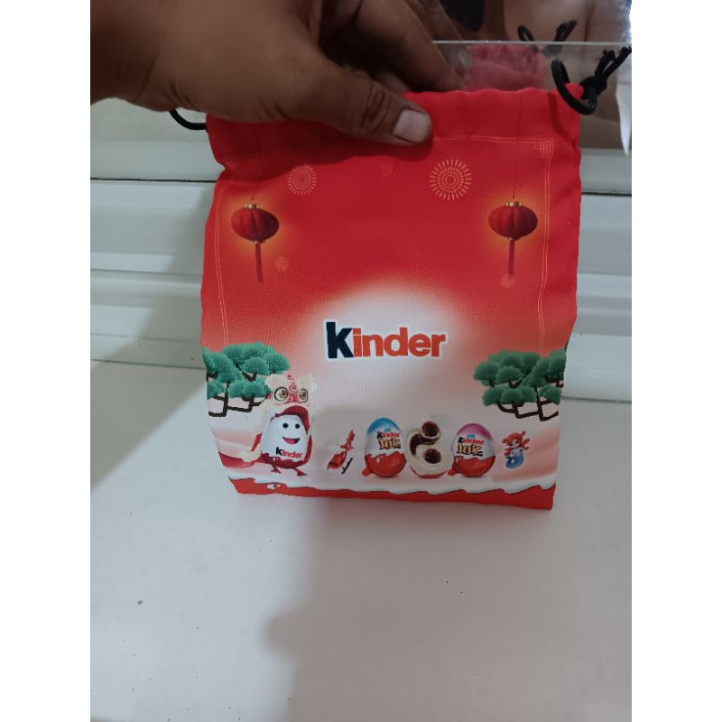 

kantung hadiah kinderjoy sepecial edisi