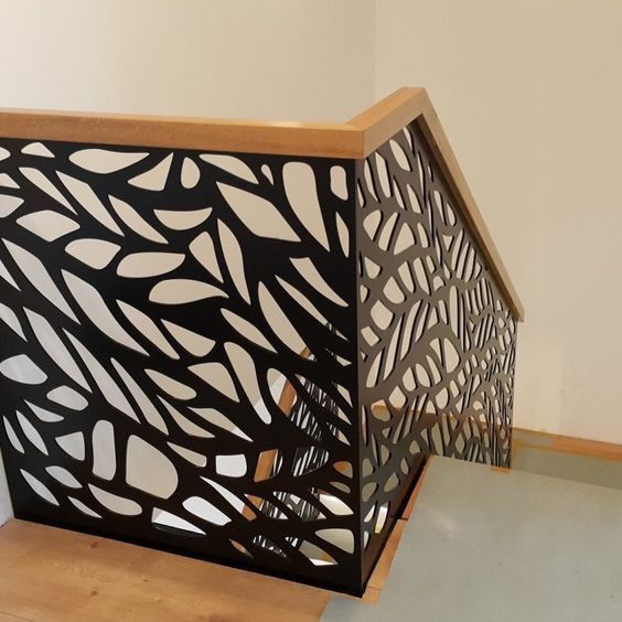 railing tangga bahan plat cutting laser surabaya