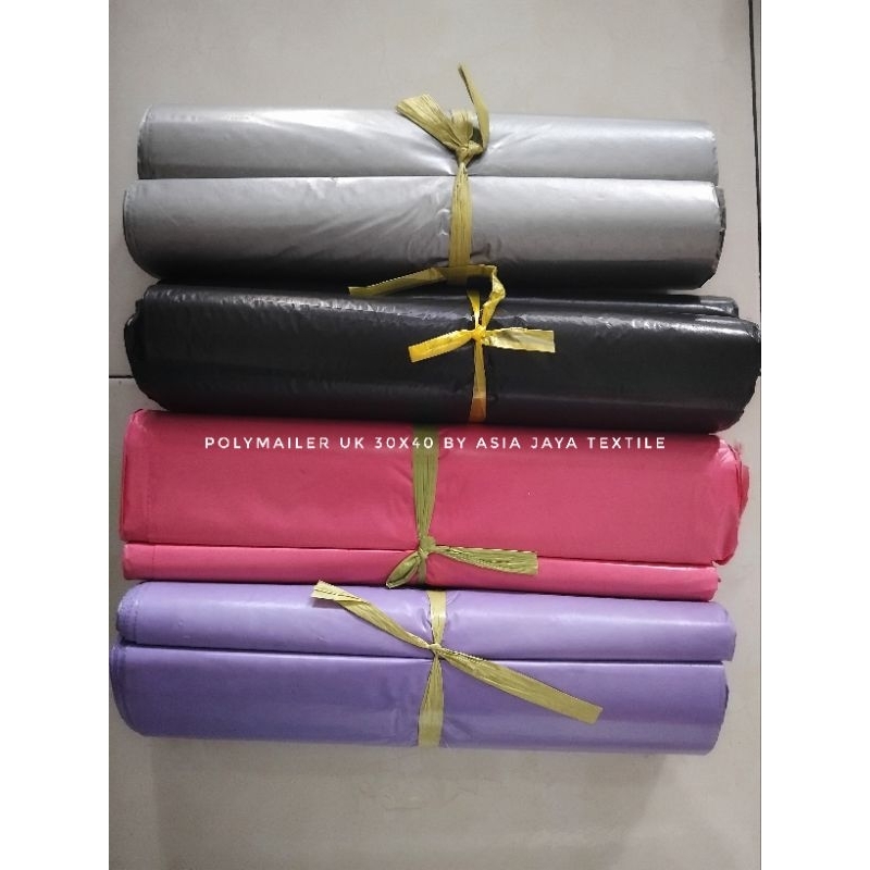 

PLASTIK PACKING UK 30X40, PAKE PEREKAT