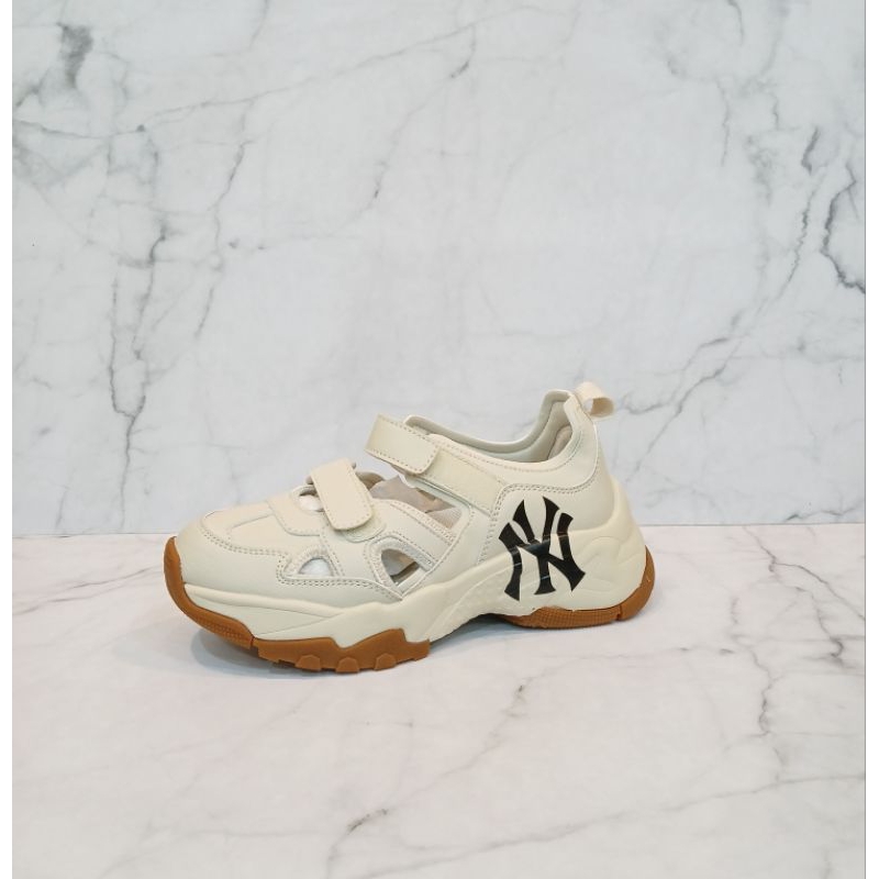 sepatu cewe korea mlb