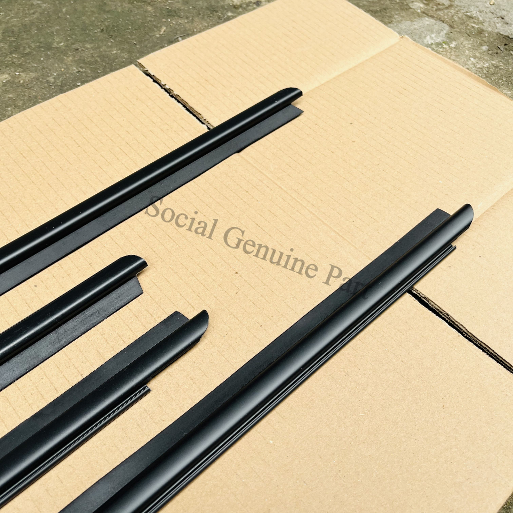 HGH Karet Pelipit Kaca Luar DATSUN GO PLUS PANCA