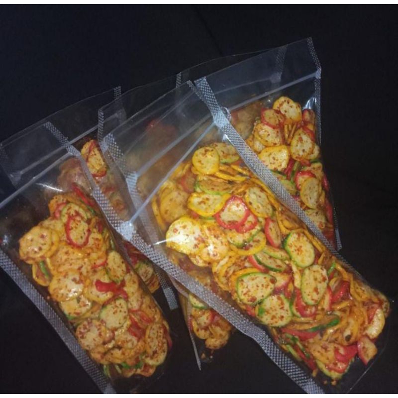 

Kerupuk seblak kering pedas