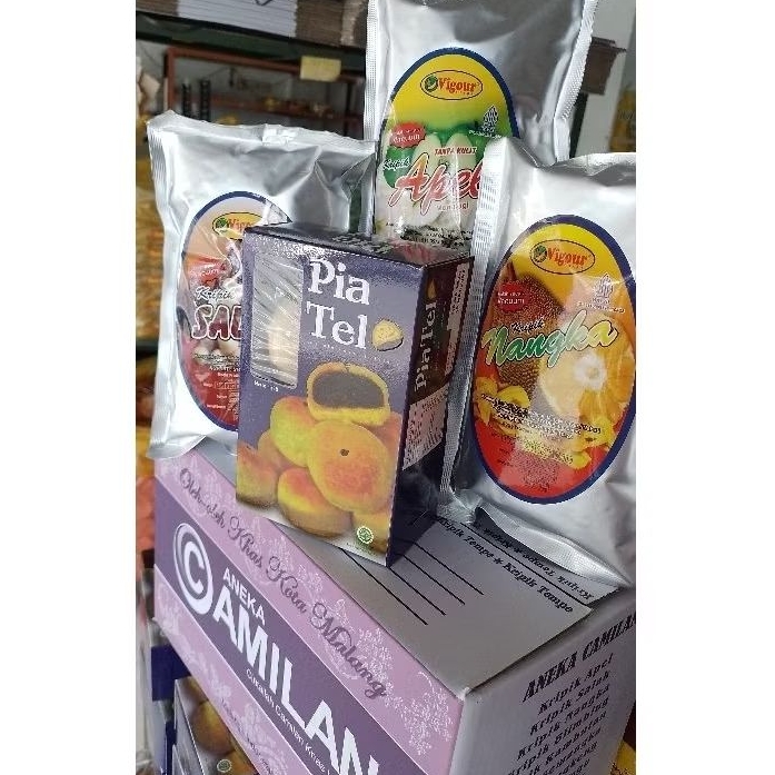 

Paket Oleh- Oleh Malang ( Kripik Buah & Bakpia Telo)