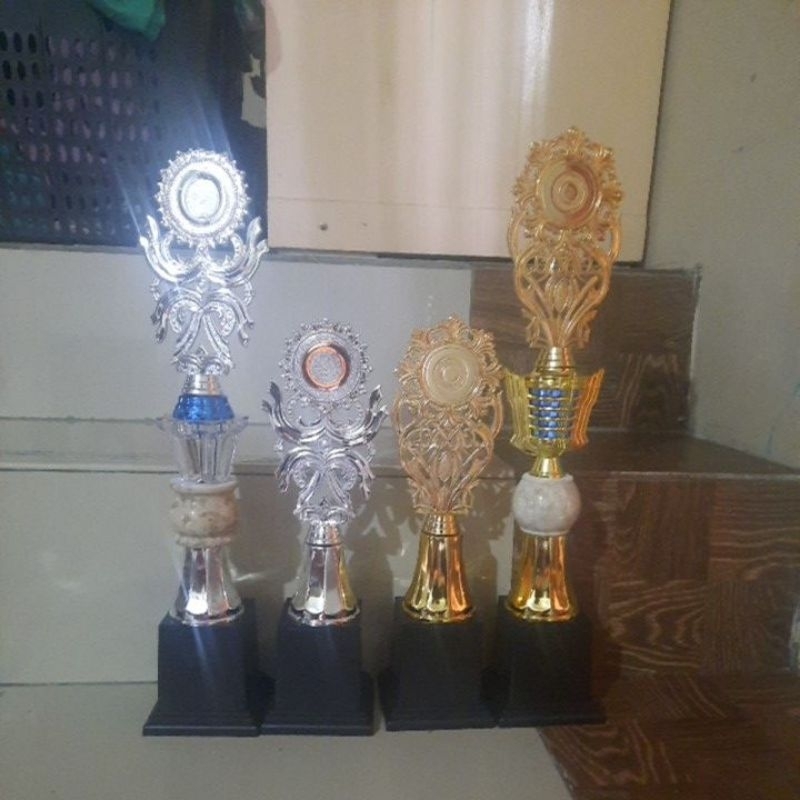 

TROPI , MEDALI, PIAGAM DLL