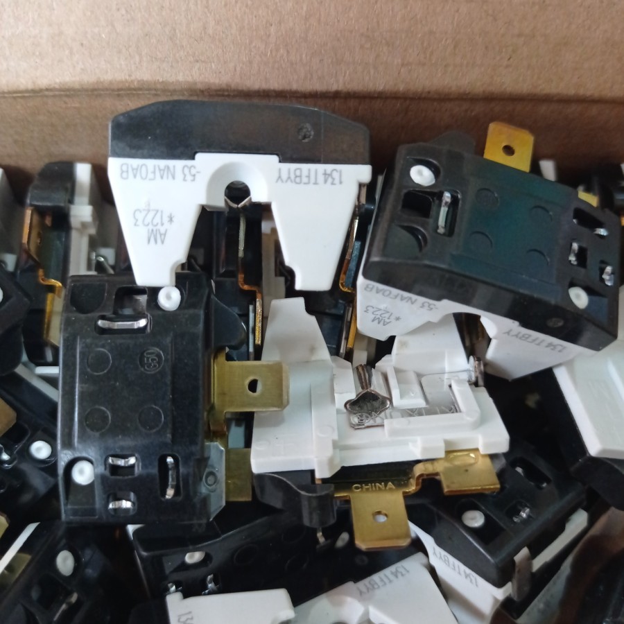 PTC Relay Overload Kulkas Over Load Model Gepeng Showcase Freezer KLIXON