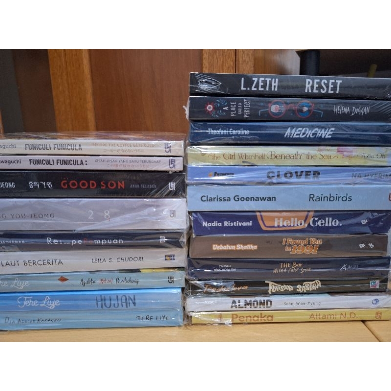 (PROMO PENGHABISAN) buku preloved lautbercerita, hujan, funiculifunicula, tulisan sastra, penaka, he