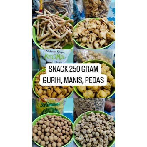 

Snack Kiloan Murah Makanan Ringan Serba 250 Gram Gurih Asin Manis Pedas