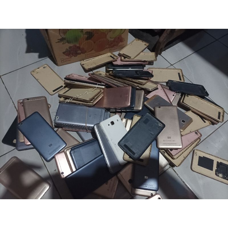 tutup belakang beckdor xiomi redmi 4a 5a 6a 7a note 5a Oppo a37f Oppo a71 vivo y71 original copotan 