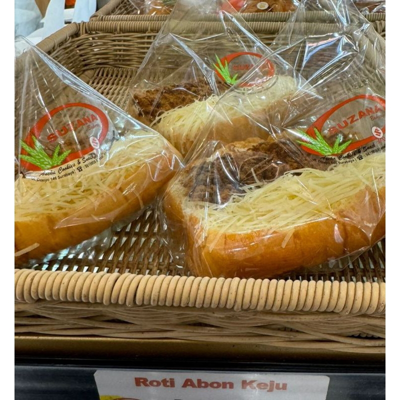 

Roti Abon Keju Suzana Bakery