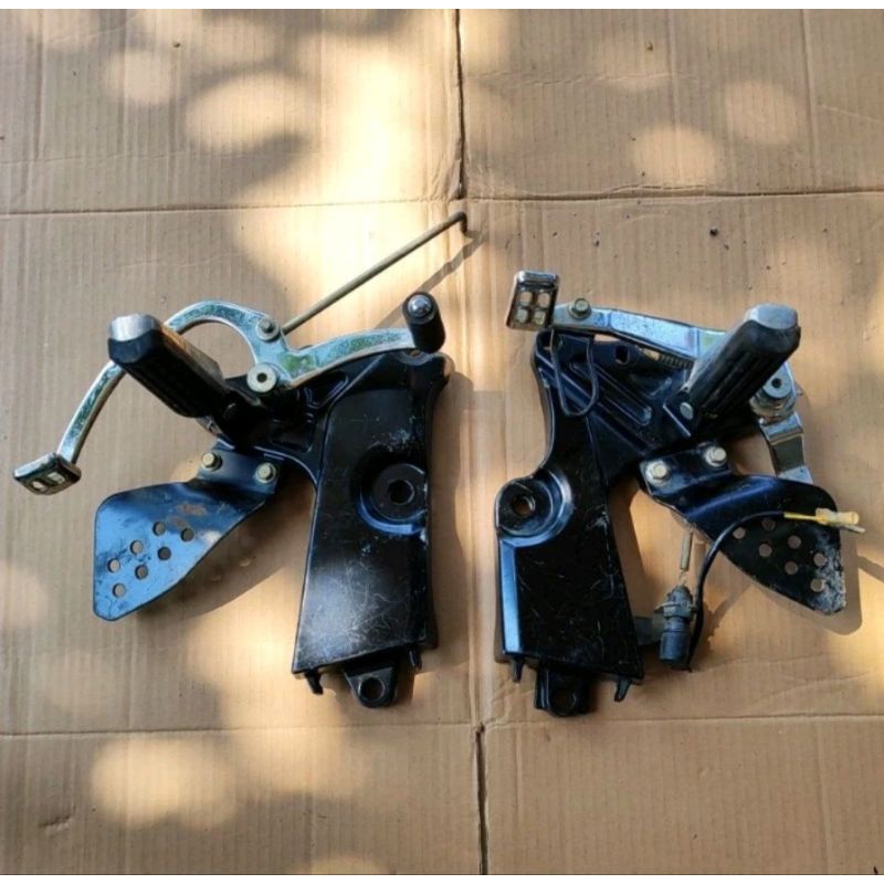Footstep Depan Yamaha Byson Karbu Original Copotan