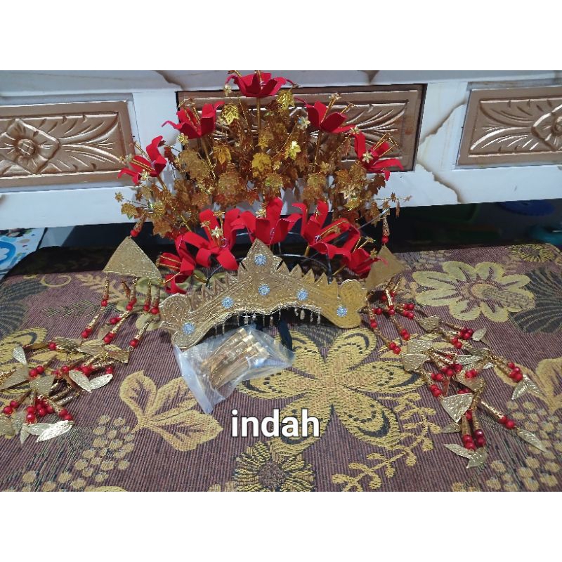 set penari adat palembang