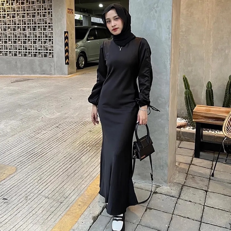 Sekarang Meriah  DRESS DARLA SILK SATIN SERUT LONG DRESS SATIN SERUT DRESS