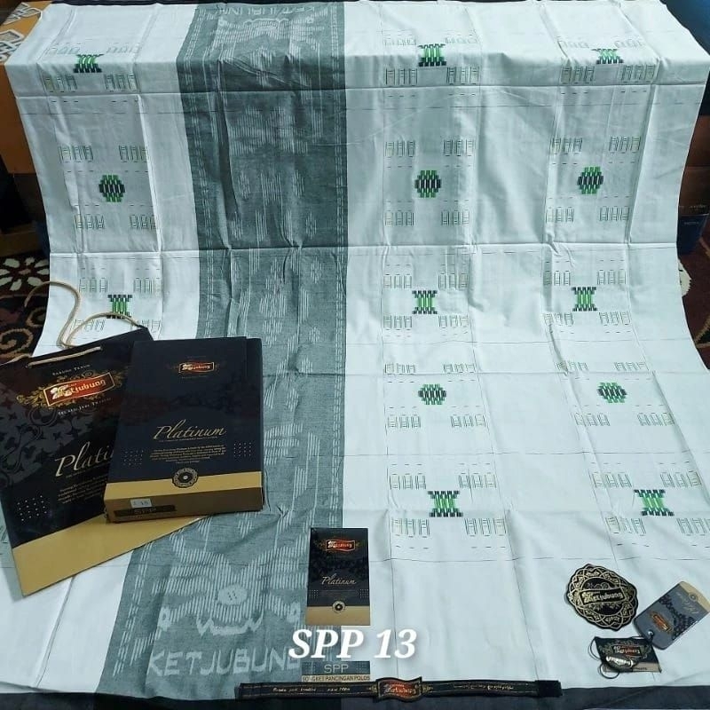 Sarung kecubung platinum gold, bukan silver, ketjubung