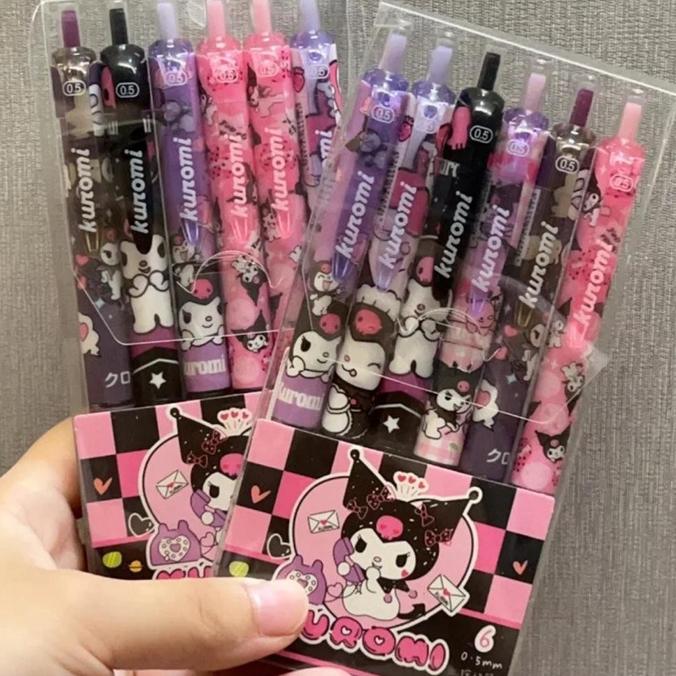 

KODE N99W SR PENA SANRIO 1 PACK ISI 6 PCS KARAKTER SANRIO KUROMI