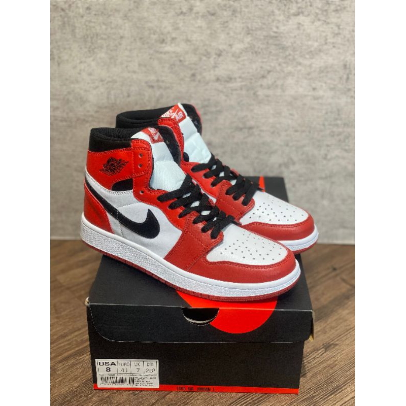 Sepatu Sneakers Nk Air Jordan 1 Retro High Og Chicago